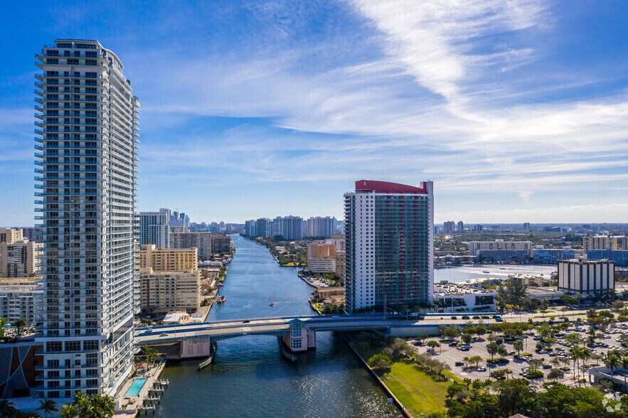 More Photos Of 4010-4012 S Ocean Dr, Hollywood Apartments For Sale