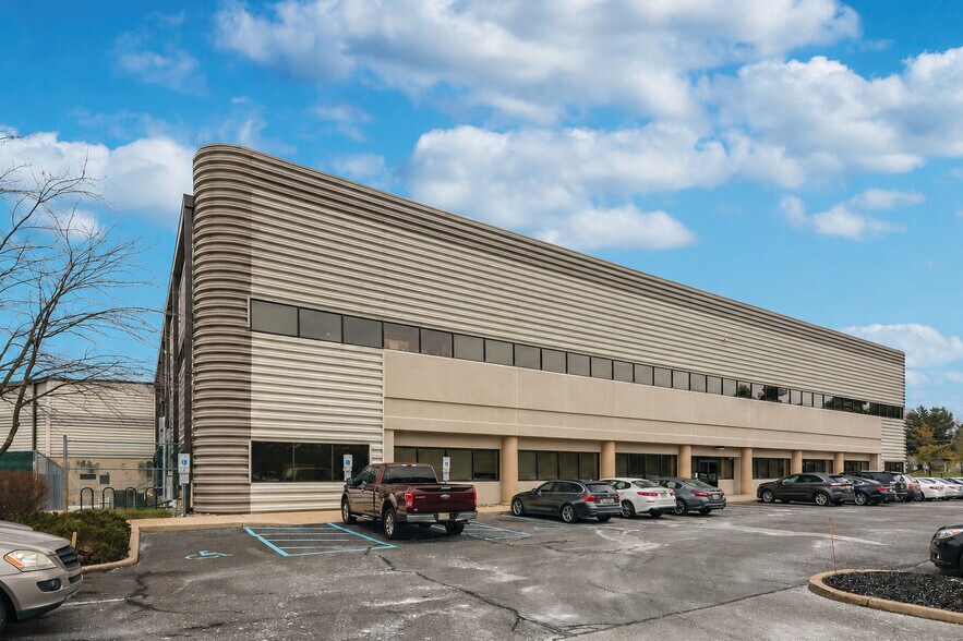 More Photos Of 1515 Burnt Mill Rd, Cherry Hill Distribution For Lease