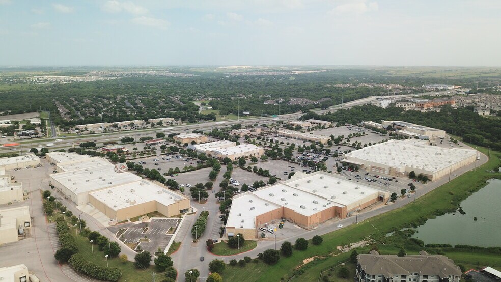 More Photos Of 9900 S Interstate 35, Austin Freestanding For Lease