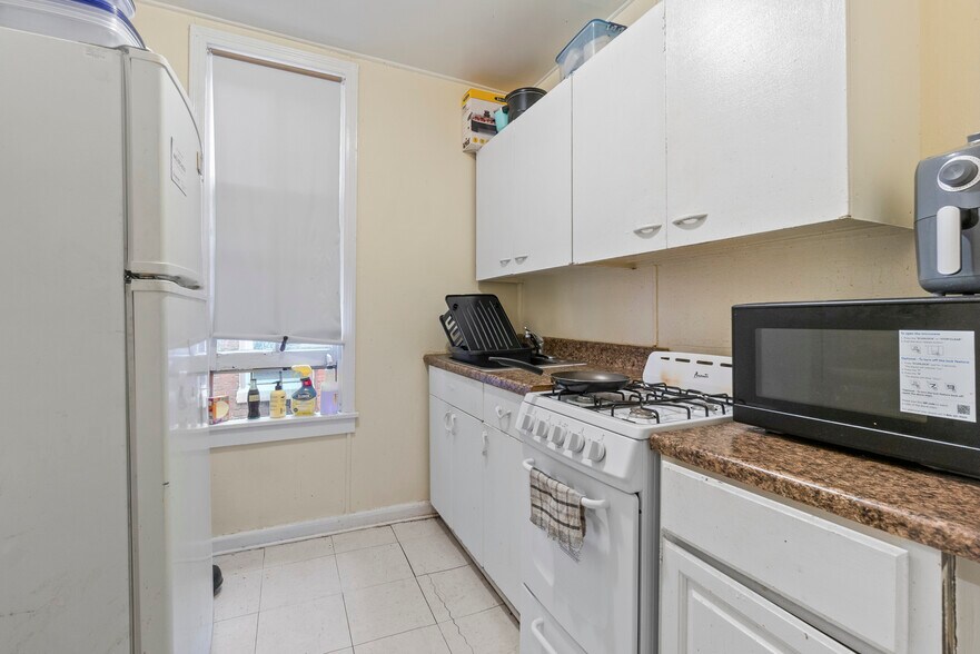 More Photos Of 112 E 20th St, Baltimore Multifamily For Sale