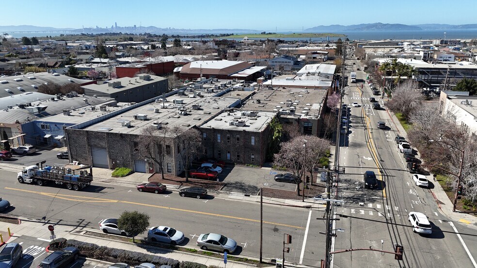 More Photos Of 1308 9th St, Berkeley Warehouse For Lease