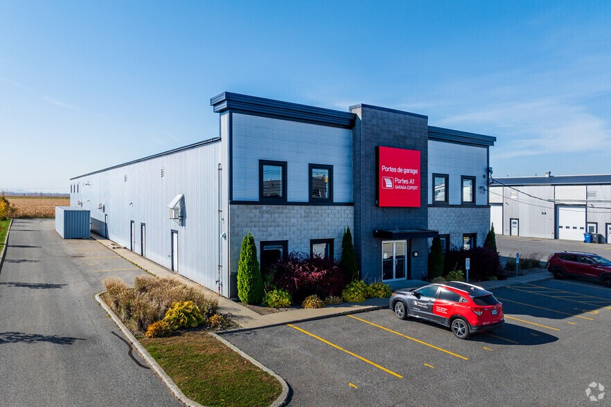 Primary Photo Of 1350 Boul Lionel-Boulet, Varennes Warehouse For Lease
