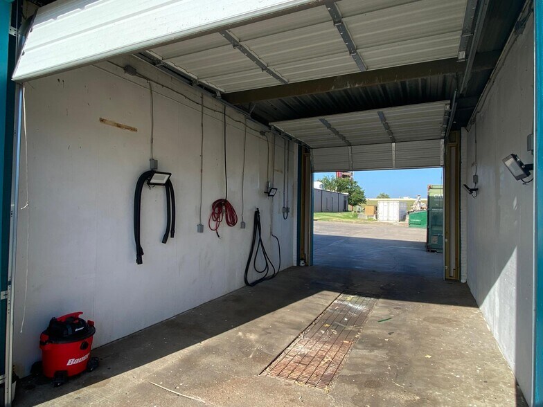 More Photos Of 10150 E 11th St, Tulsa Carwash For Sale