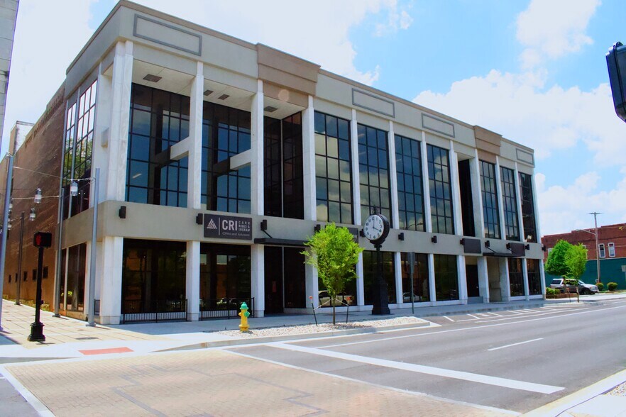 More Photos Of 922 State St, Bowling Green Office For Lease