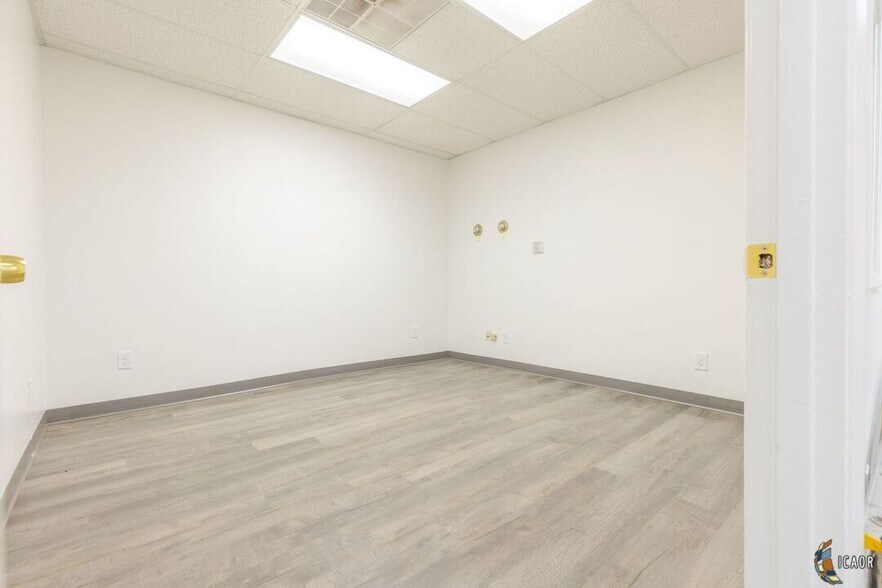 More Photos Of 765 Broadway Ave, El Centro Medical For Sale