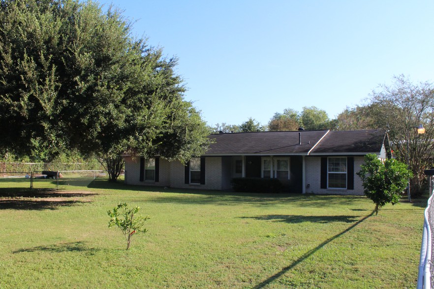 More Photos Of 18910 Carrot St, Spring Trailer Camper Park For Sale
