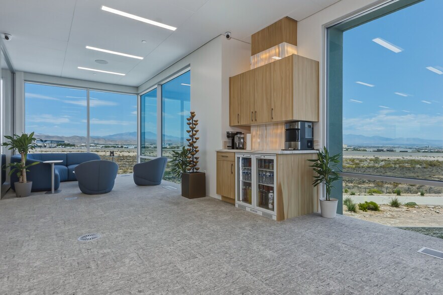 More Photos Of 1301 Seven Hills Drive, Henderson Medical For Sale