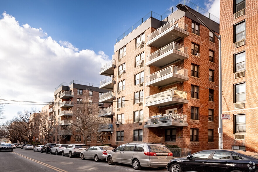 More Photos Of 14445 35th Ave, Flushing Apartments For Lease