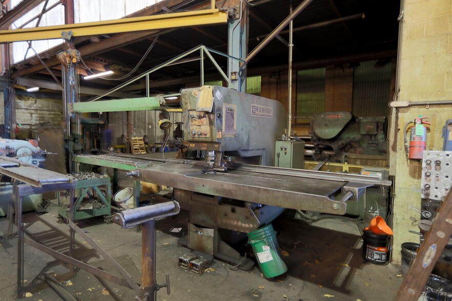 More Photos Of 633 Fellows Ave, Hanover Township Warehouse For Sale