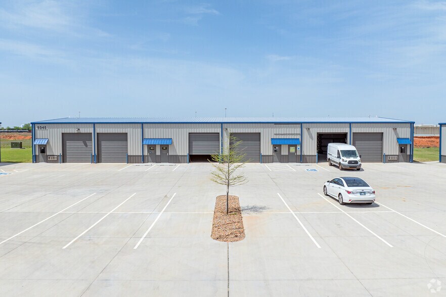 Primary Photo Of 9345 S Eastern Ave, Moore Warehouse For Lease