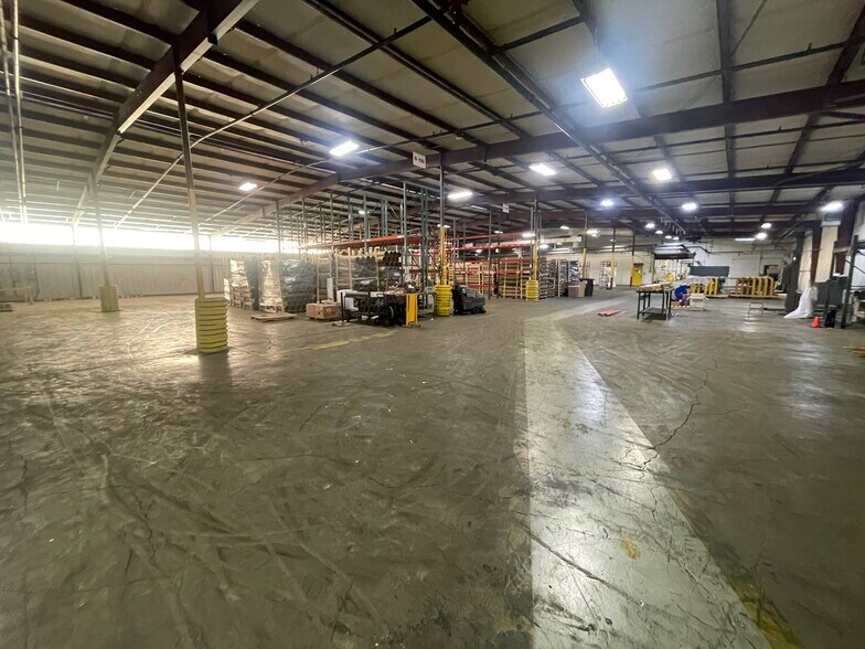 More Photos Of 1137 Progress Rd, Suffolk Manufacturing For Lease