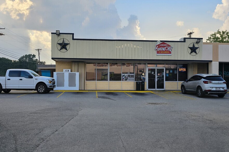 More Photos Of 1272 Loop 304 E, Crockett General Retail For Sale