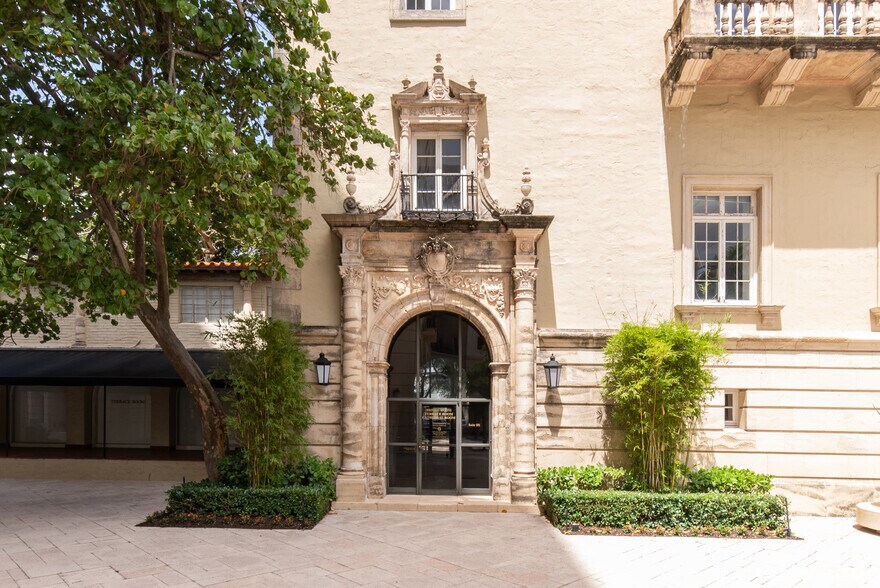 More Photos Of 800 S Douglas Rd, Coral Gables Unknown For Lease