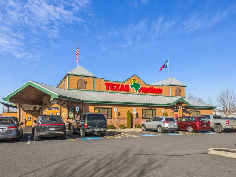 More Photos Of 1060 Valley River Way, Eugene Restaurant For Sale