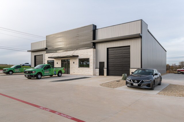 More Photos Of 4620 US 377 Hwy, Aubrey Unknown For Lease