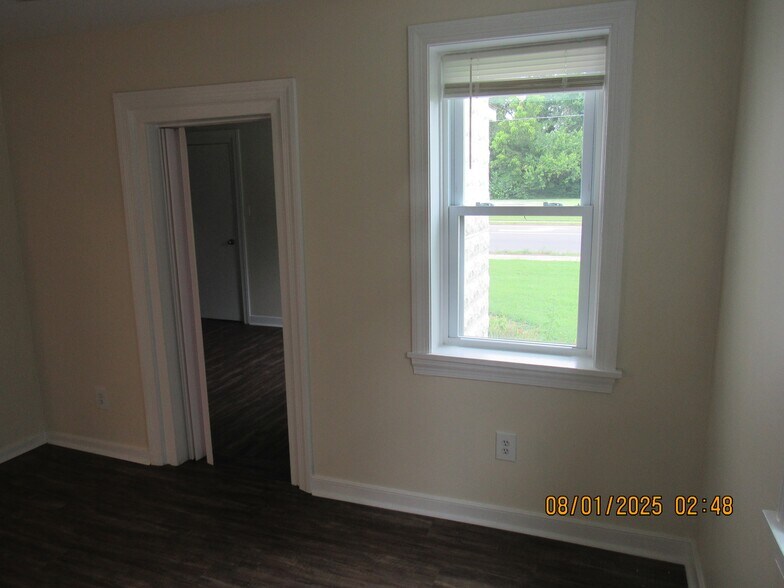 More Photos Of 2850 King William Ave, West Point Storefront Retail Office For Sale