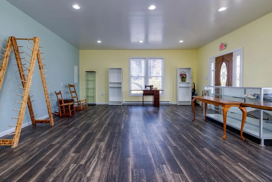 More Photos Of 4 First St, Luray Freestanding For Sale