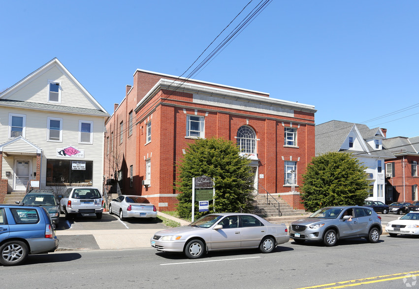 More Photos Of 54 Washington St, Middletown Office For Sale