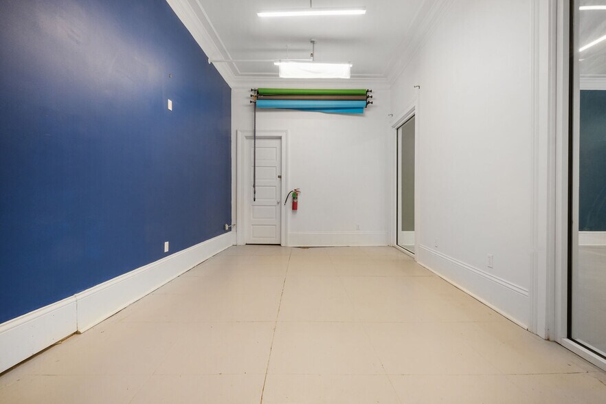 More Photos Of 2011 Magazine St, New Orleans Coworking Space