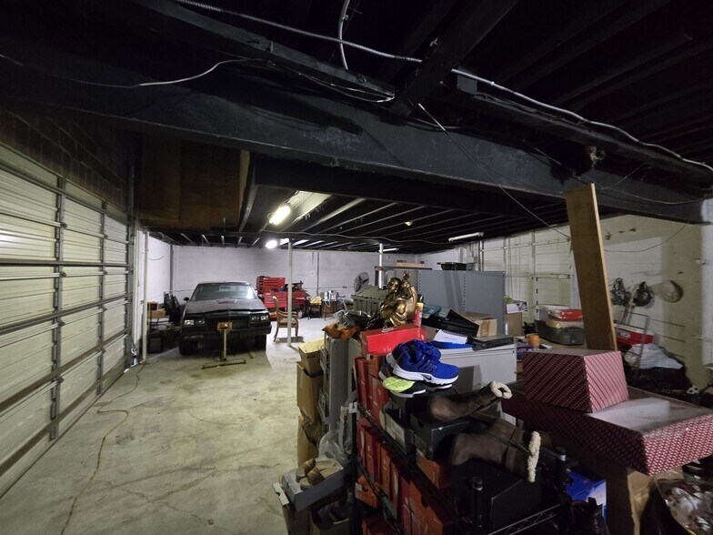 More Photos Of 3001 Jean Lafitte Pky, Chalmette Light Distribution For Sale