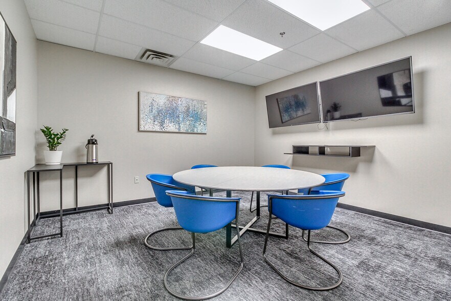 More Photos Of 3030 NW Expressway, Oklahoma City Coworking Space