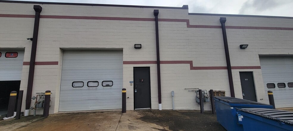 More Photos Of 5800 Woodcliff Rd, Bowie Warehouse For Sale