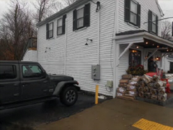 More Photos Of 613 Main St, Hingham Storefront For Sale