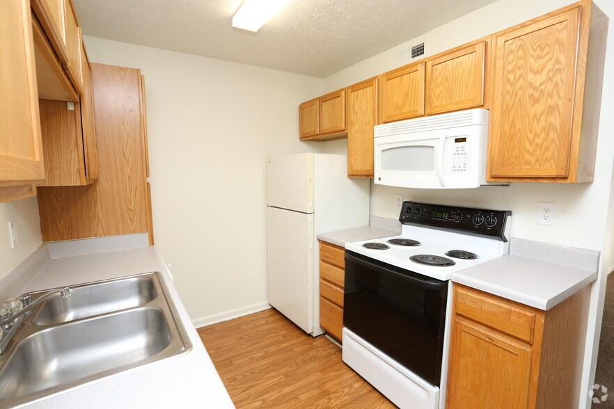 More Photos Of 3130 Saint Anthony Gardens Dr, Louisville Apartments For Sale