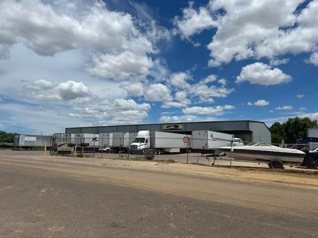 More Photos Of 112 Flecha Ln, Laredo Distribution For Lease