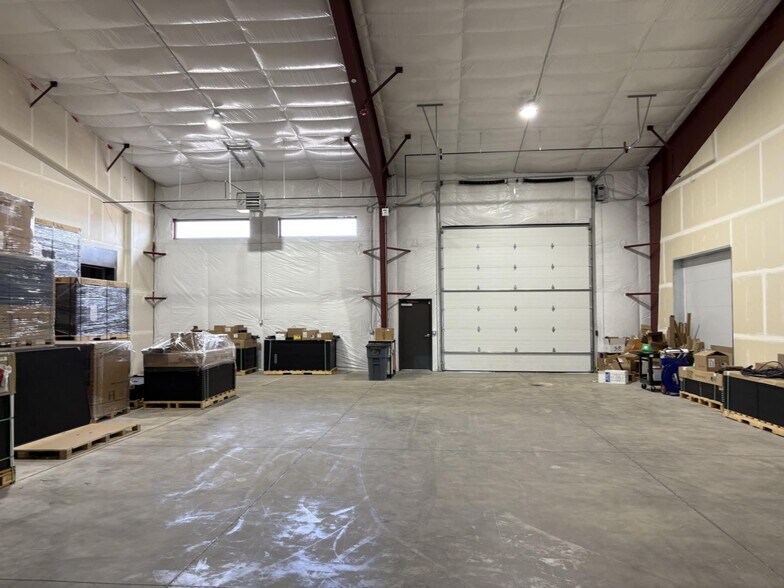 More Photos Of 9950 Longacres Ln, Missoula Distribution For Lease