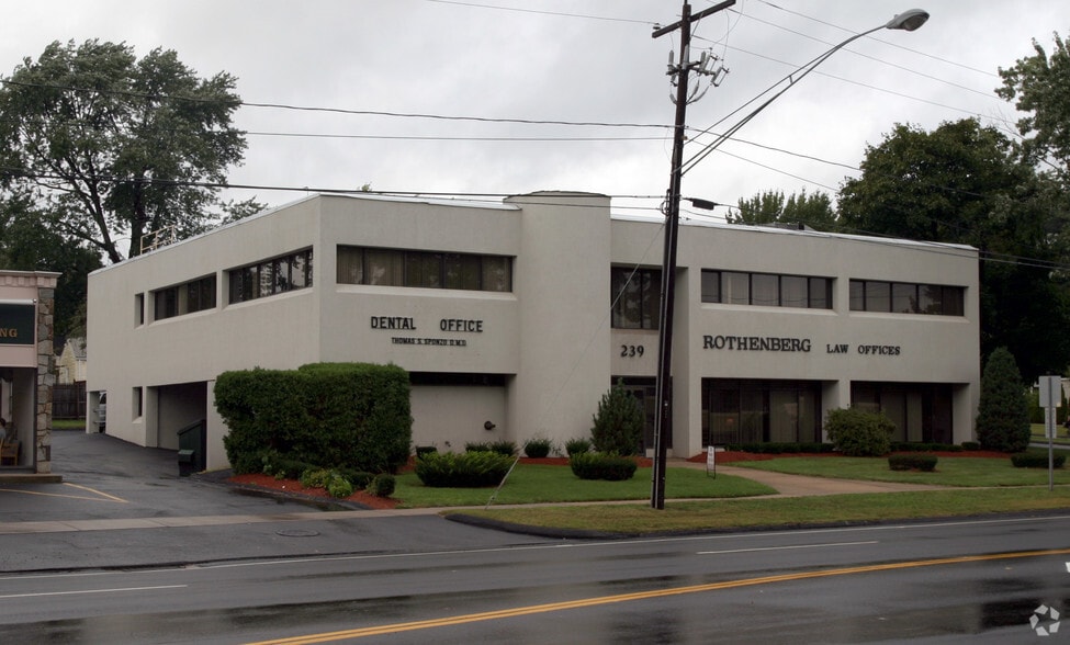 More Photos Of 239 Silas Deane Hwy, Wethersfield Medical For Lease