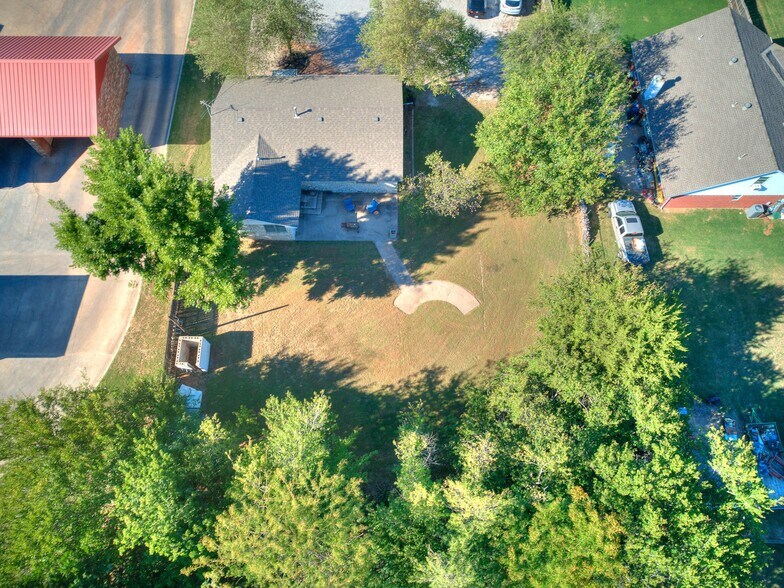 More Photos Of 16446 NE 23rd St, Choctaw Office Residential For Sale