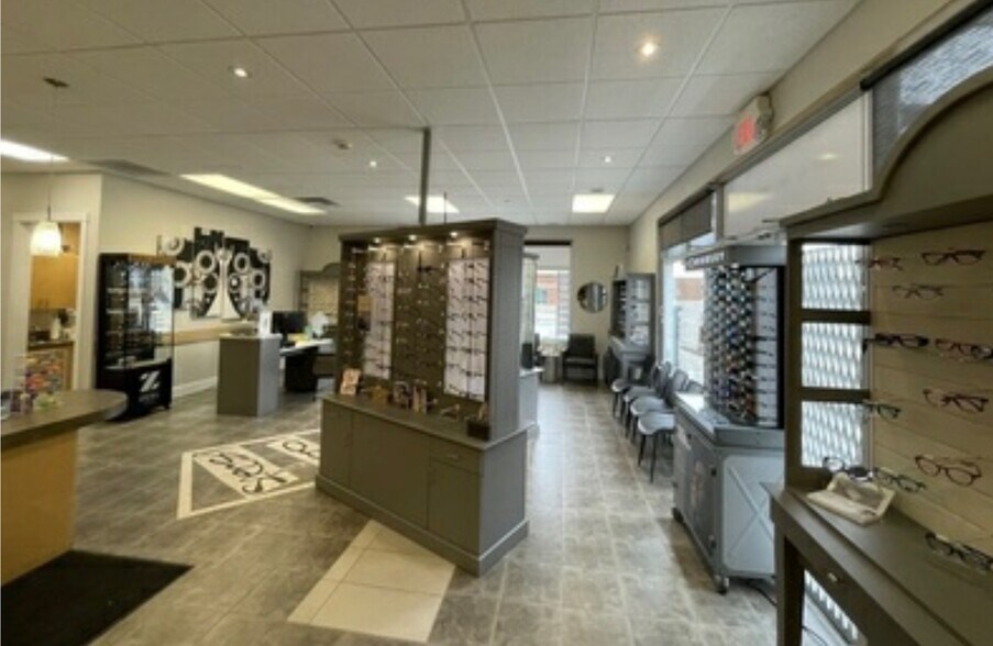 More Photos Of 208 10th Ave, Carstairs Storefront Retail Office For Sale