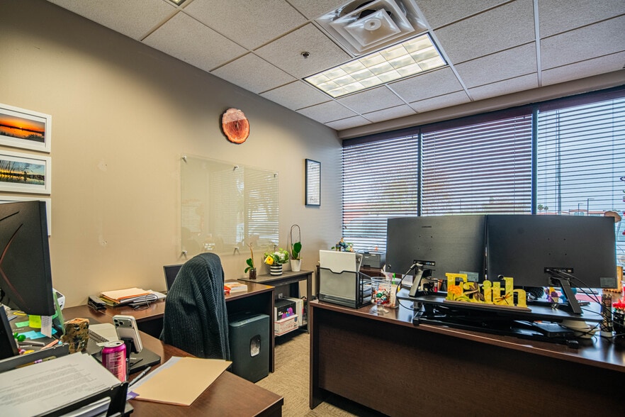 More Photos Of 12515 W Bell Rd, Surprise Office For Lease