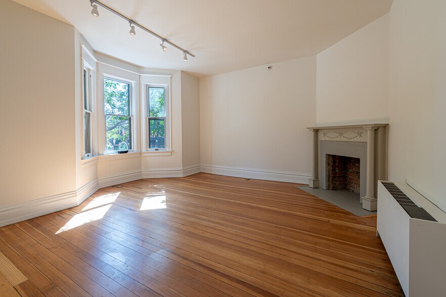 More Photos Of 2033 11th St, Boulder Office For Sale