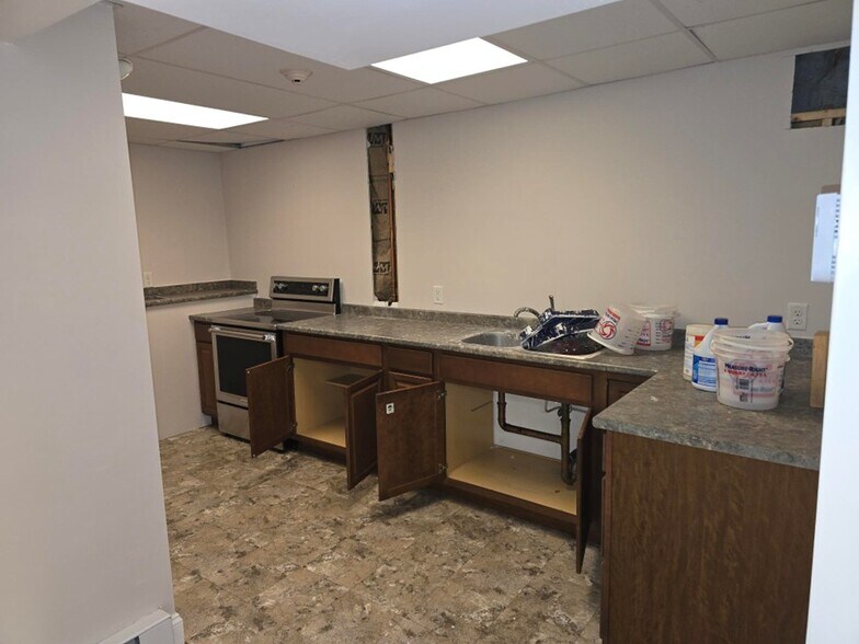 More Photos Of 20 Summer St, Bridgewater Religious Facility For Sale