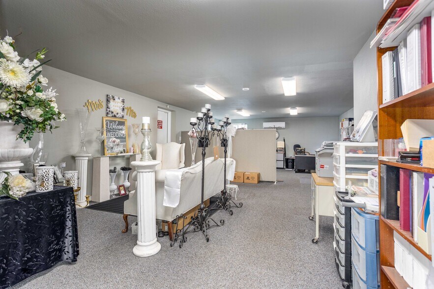 More Photos Of 5428 W Clearwater Ave, Kennewick Storefront Retail Office For Lease