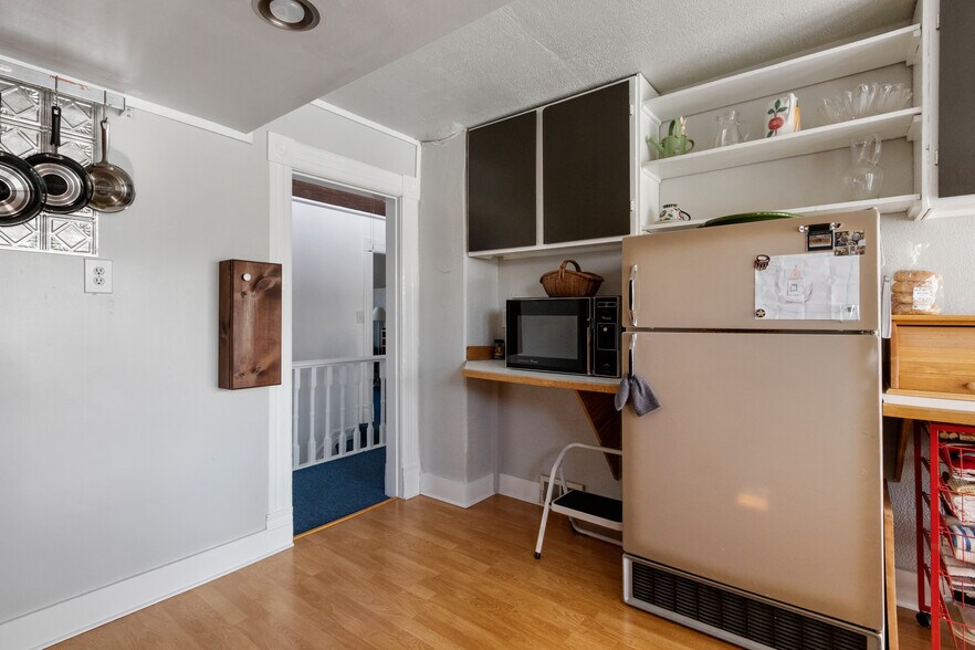 More Photos Of 2040 6th Ave, Tacoma Office For Sale