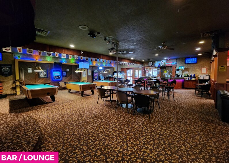 More Photos Of 71 Superior St, Devon Hospitality For Sale