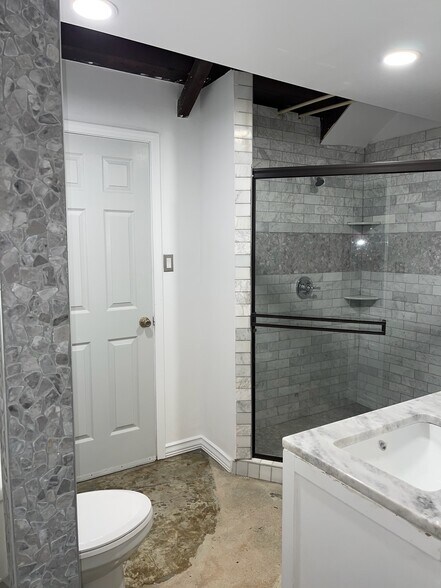 More Photos Of 555 Whitehall St SW, Atlanta Distribution For Lease