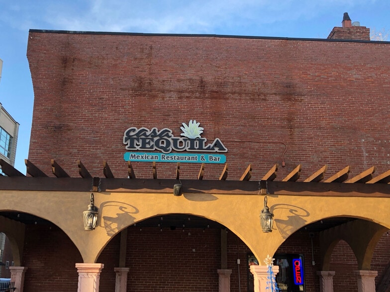 More Photos Of 300 Derby St, Salem Restaurant For Lease