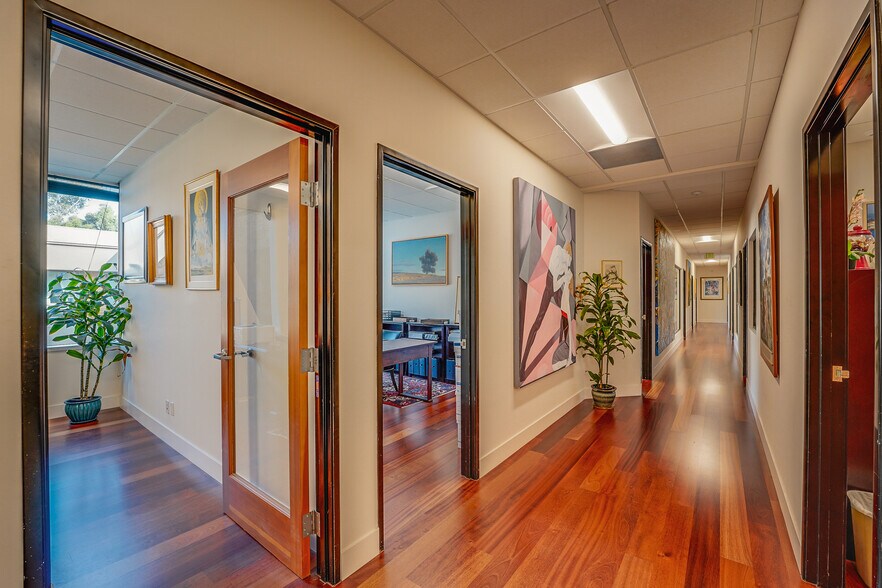 More Photos Of 9888 Carroll Centre Rd, San Diego Office For Lease