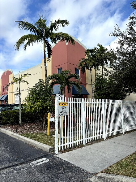 More Photos Of 6020 NW 99th Ave, Doral Industrial For Sale