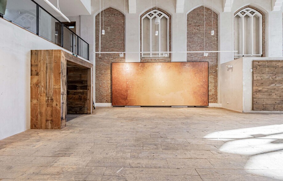 More Photos Of 761 Queen St W, Toronto General Retail For Sale