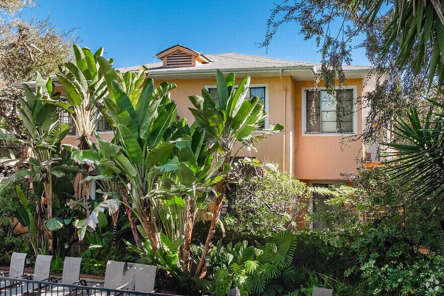 Primary Photo Of 1260 N Hayworth Ave, West Hollywood Apartments For Sale