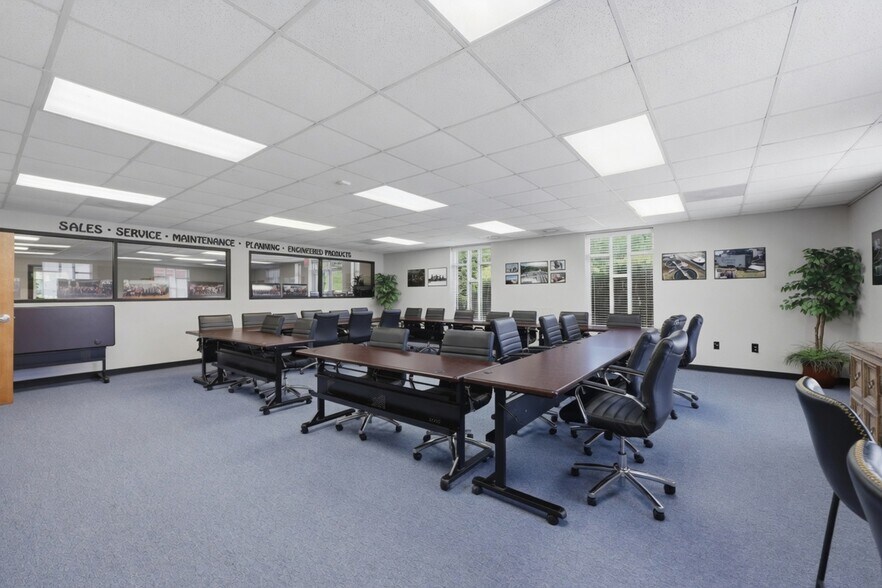 More Photos Of 1105 8th Court St SE, Hickory Office For Sale