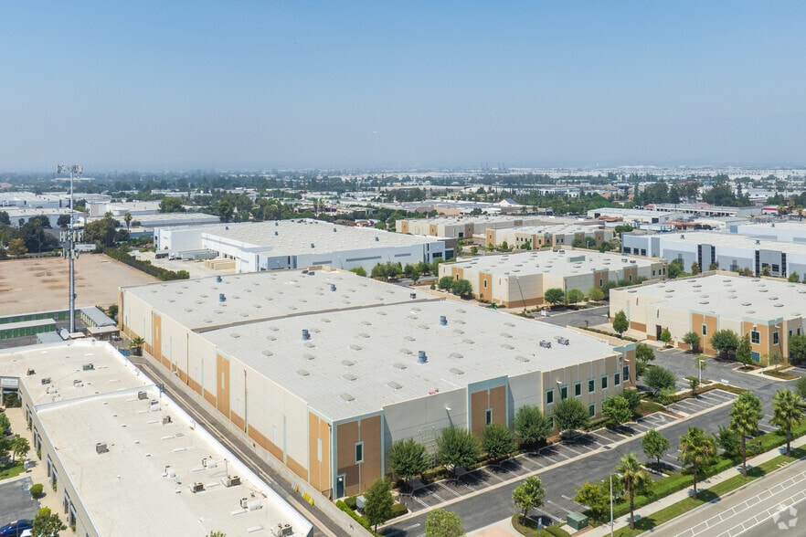 More Photos Of 401 Alabama St, Redlands Distribution For Lease