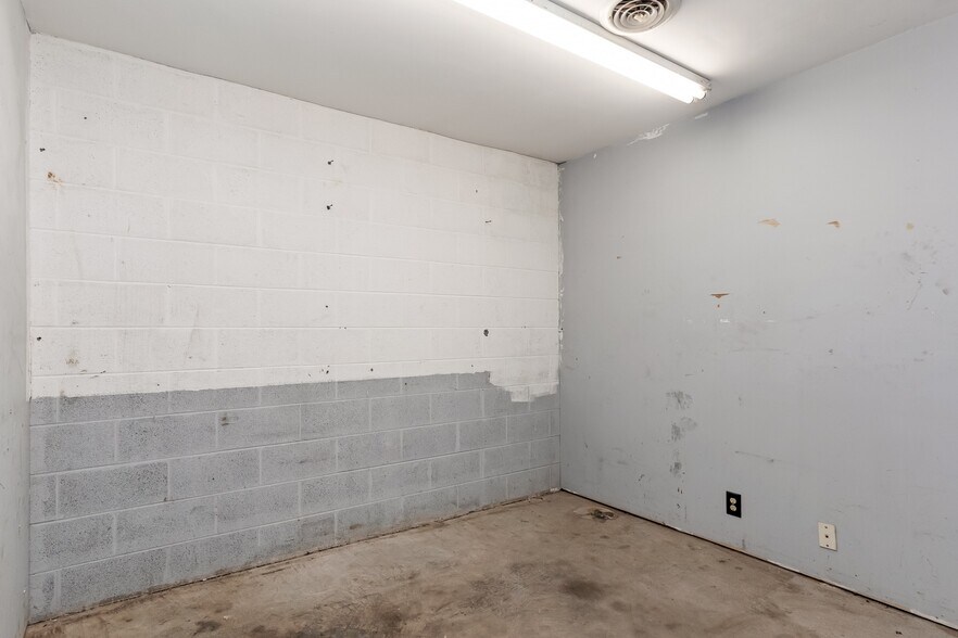 More Photos Of 1024-1026 3rd Ave S, Nashville Warehouse For Sale