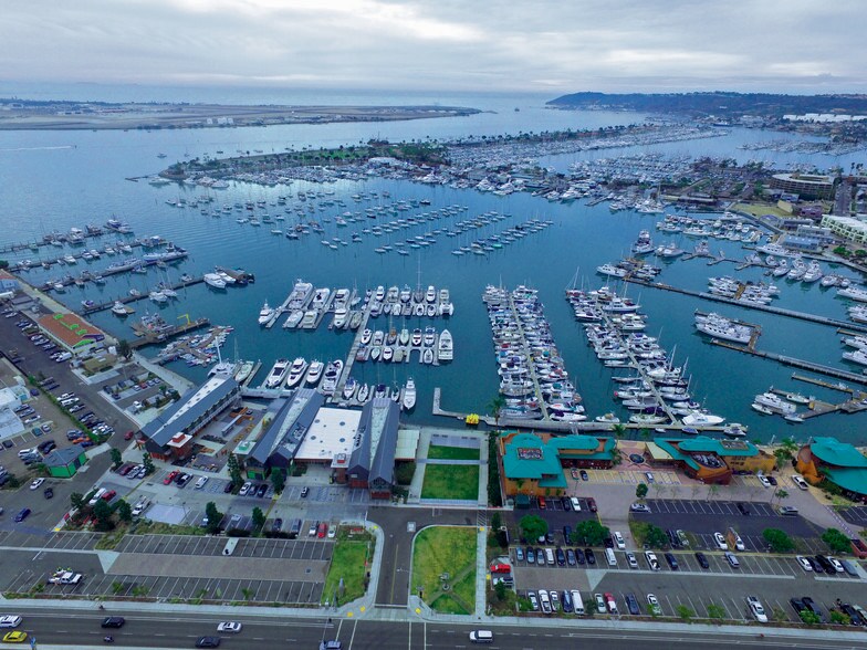 More Photos Of 4960 N Harbor Dr, San Diego Office For Lease