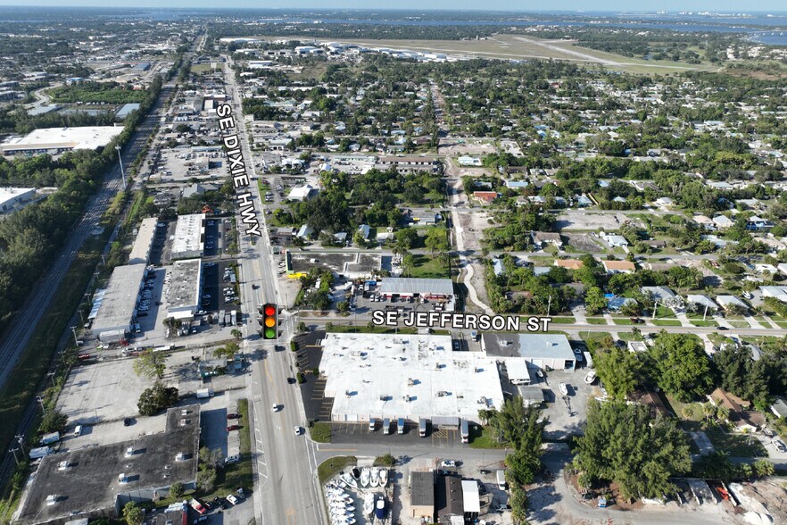 More Photos Of 3601 SE Dixie Hwy, Stuart Warehouse For Lease